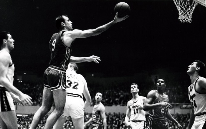 bob-pettit-playing